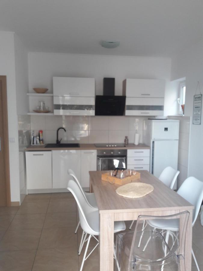 Apartment Tea Primošten Eksteriør bilde