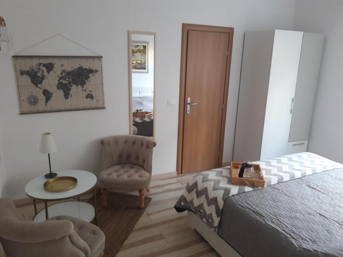 Apartment Tea Primošten Eksteriør bilde