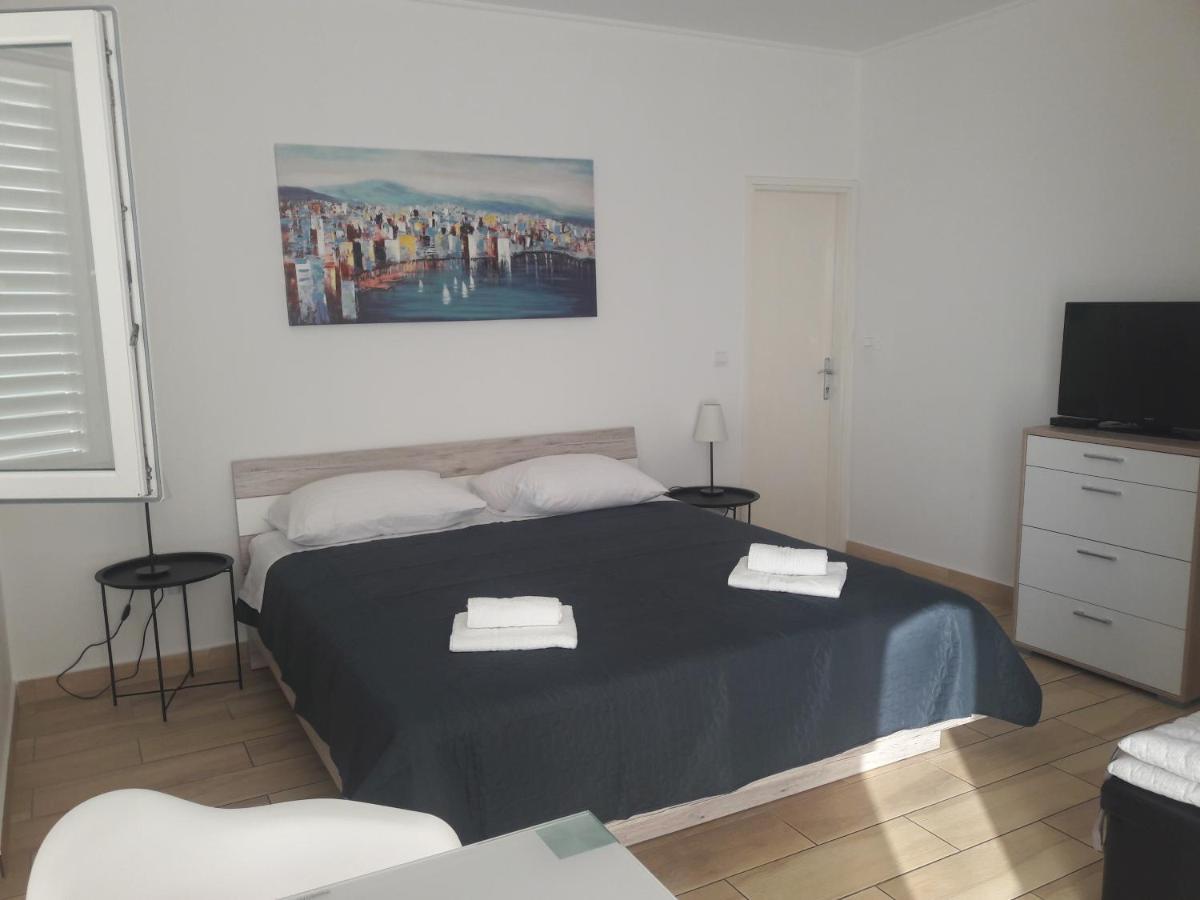Apartment Tea Primošten Eksteriør bilde