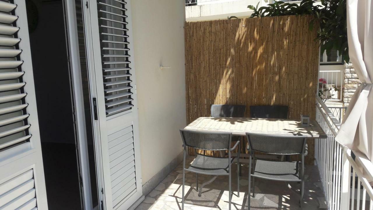 Apartment Tea Primošten Eksteriør bilde